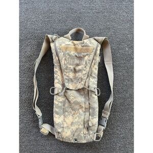 CamelBak Maximum Gear Hydration Pack Digital Camo Military Tactical Army